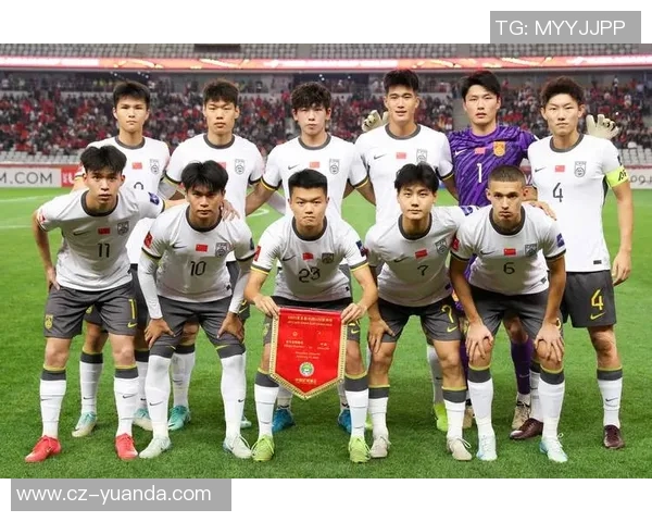 中国男足迎战卡塔尔队力争胜利展现团队精神与竞技状态